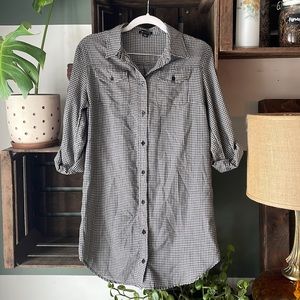 I ❤️ Robson Black & White Button Down